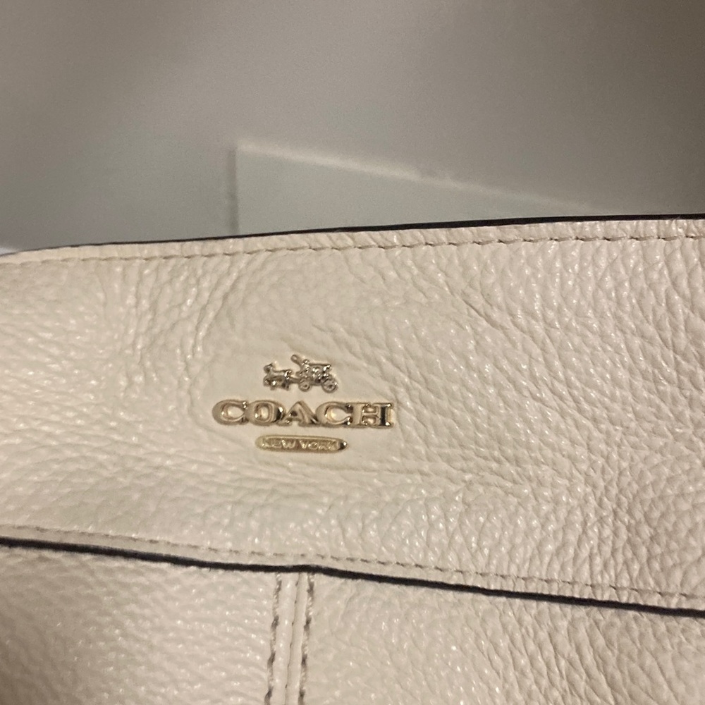 VINTAGE COACH/Off-White Leather Shoulder Bag (never used) - Picture 2 of 5